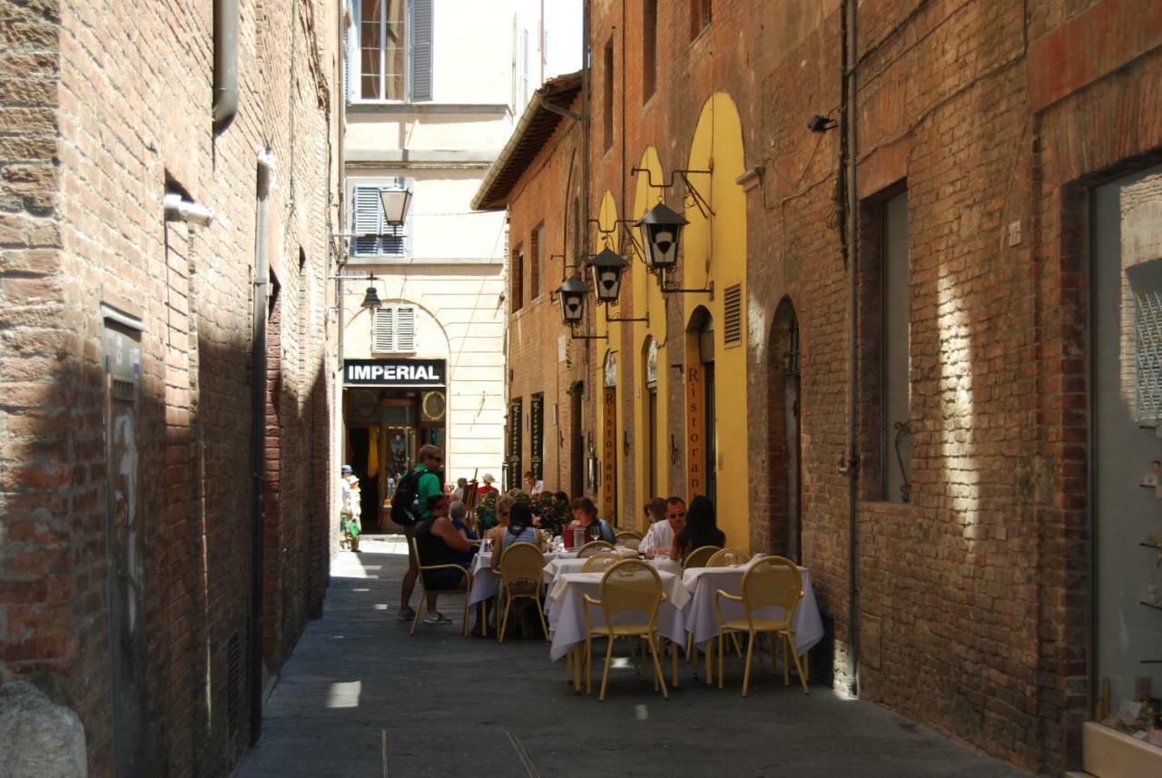 Antica Dimora Del Buongoverno Hotel Siena Eksteriør billede